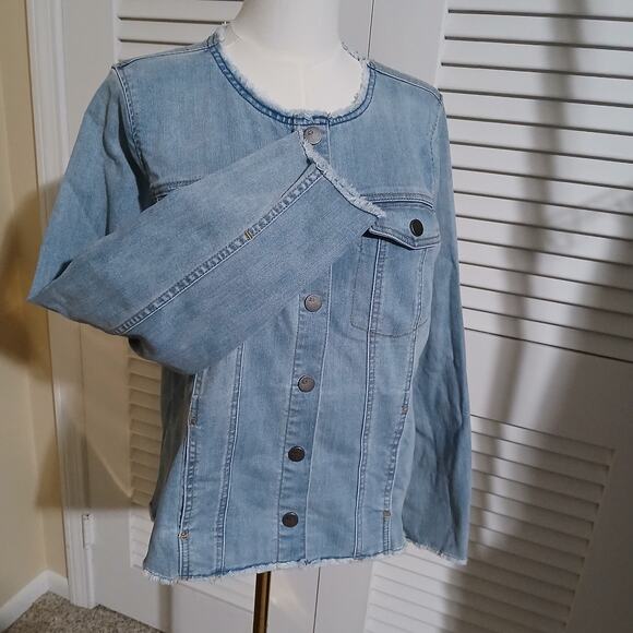 NWOT LOGO stretch denim light wash raw edge hem/sleeve snap front jacket sz 10 - Picture 3 of 15